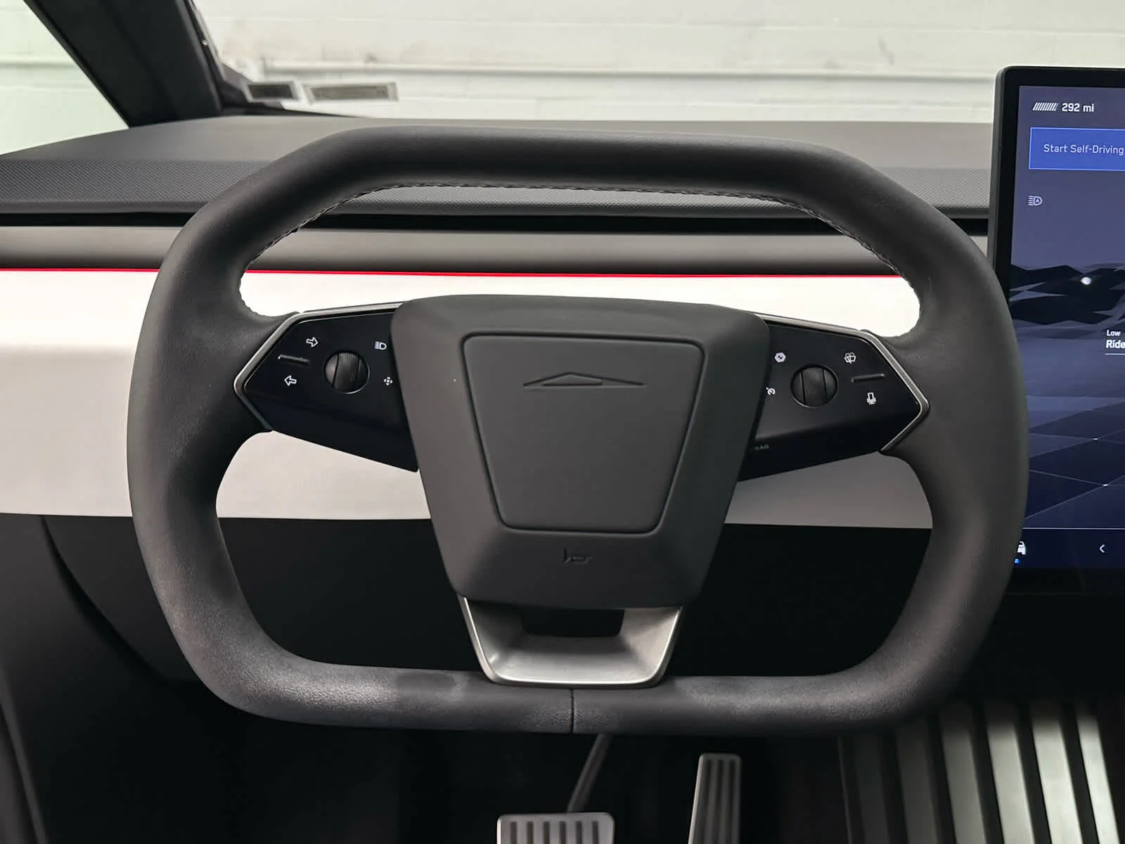 2024 Tesla Cybertruck Base - Photo 24