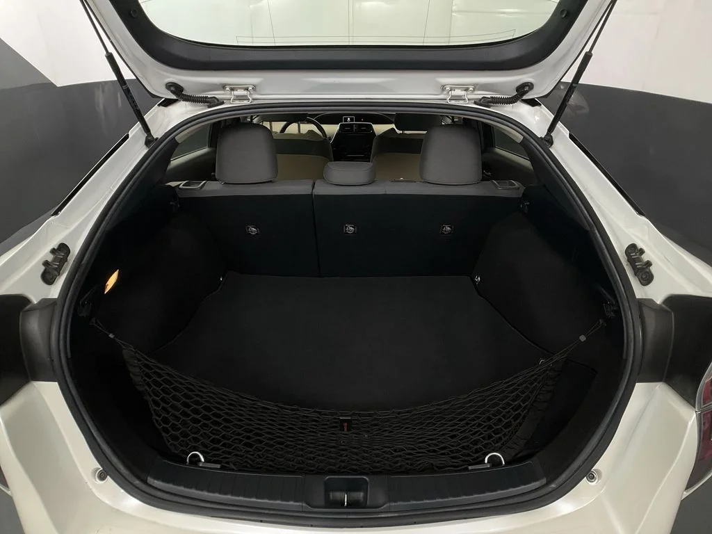 Used 2016 Blizzard Pearl Toyota Three image 30