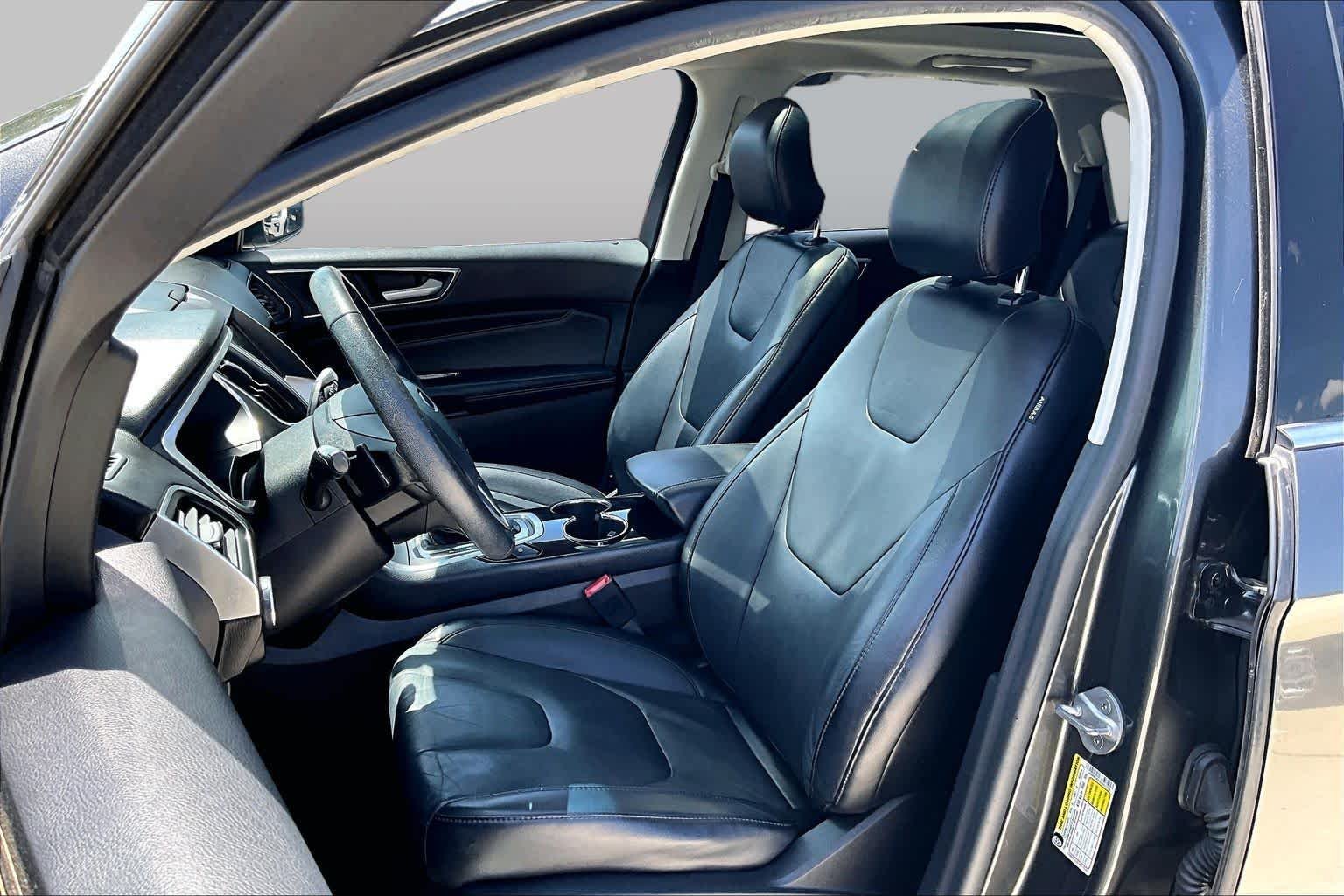 Pre-Owned 2016 Ford Edge Titanium