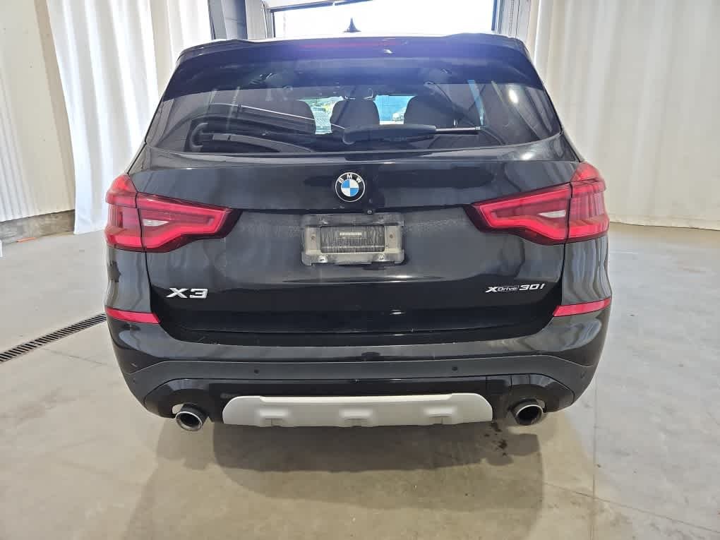 Used 2021 Jet Black BMW xDrive30i image 5