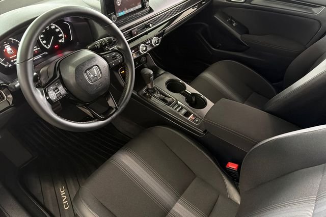 Used 2025 Sand Dune Pearl Honda Sport image 14