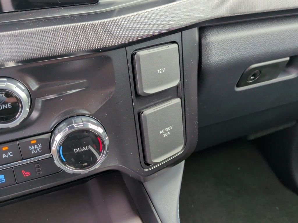 New 2026 Star White Metallic Tri-Coat Ford F-250® Platinum® image 32