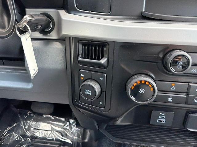 New 2026 Oxford White Ford F-350® XL image 32