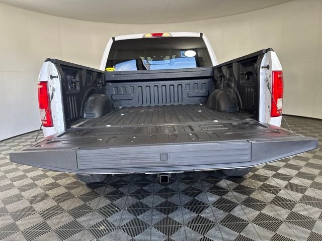 Used 2017 White Ford XLT image 19
