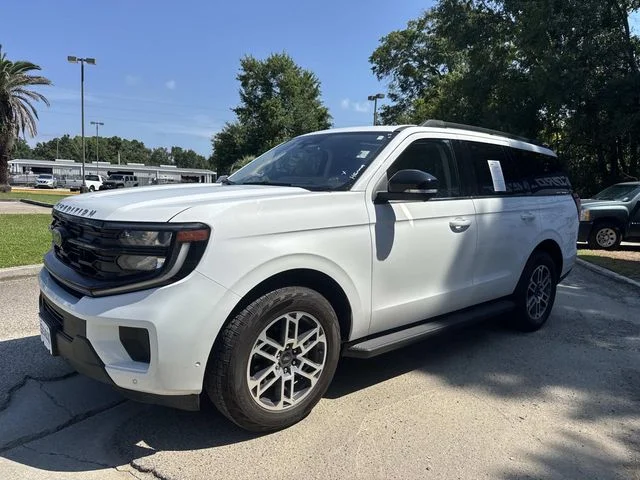 Certified Used 2025 Oxford White Ford Active image 5