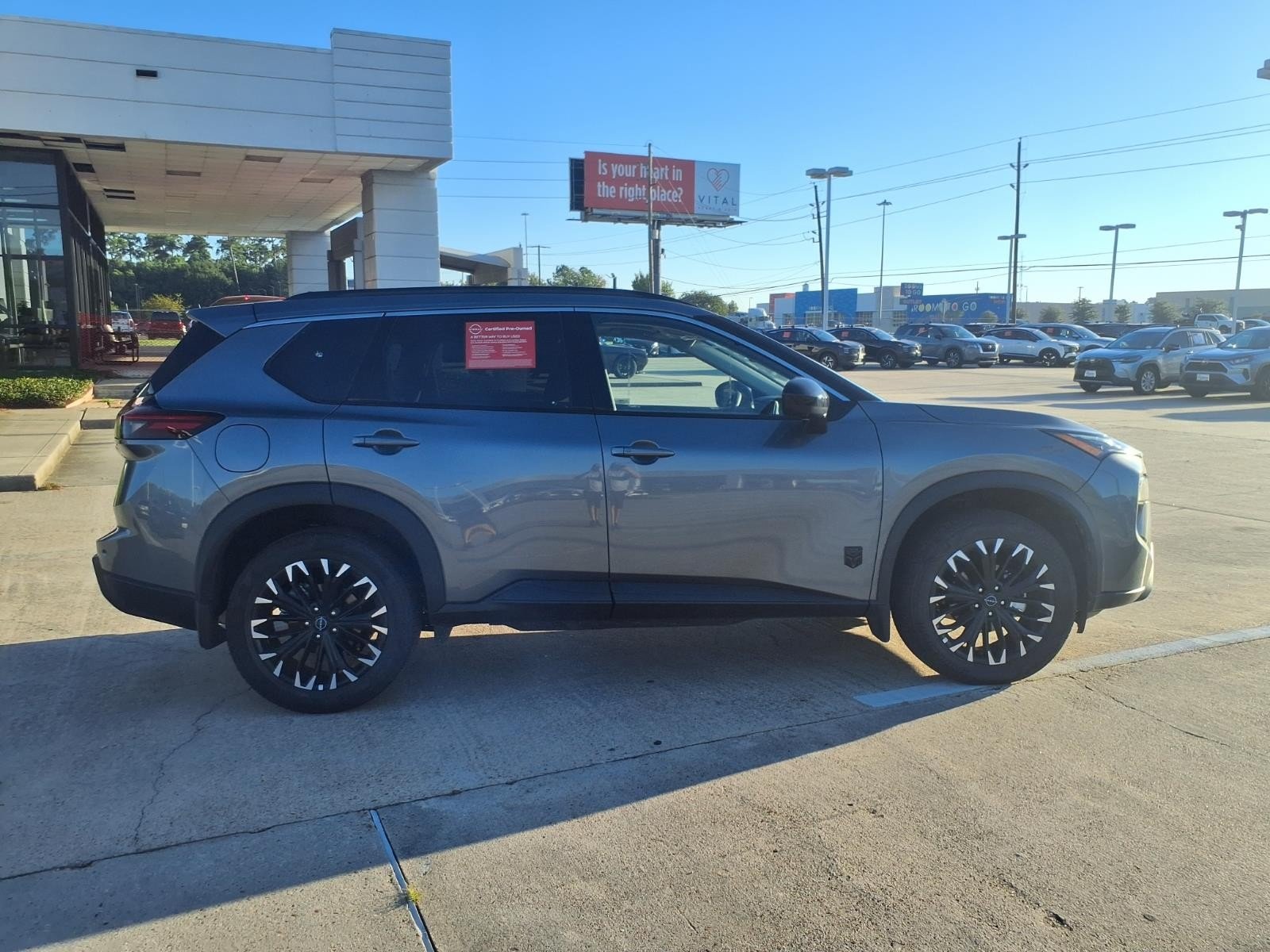 2026 Nissan Rogue photo 10 of 28