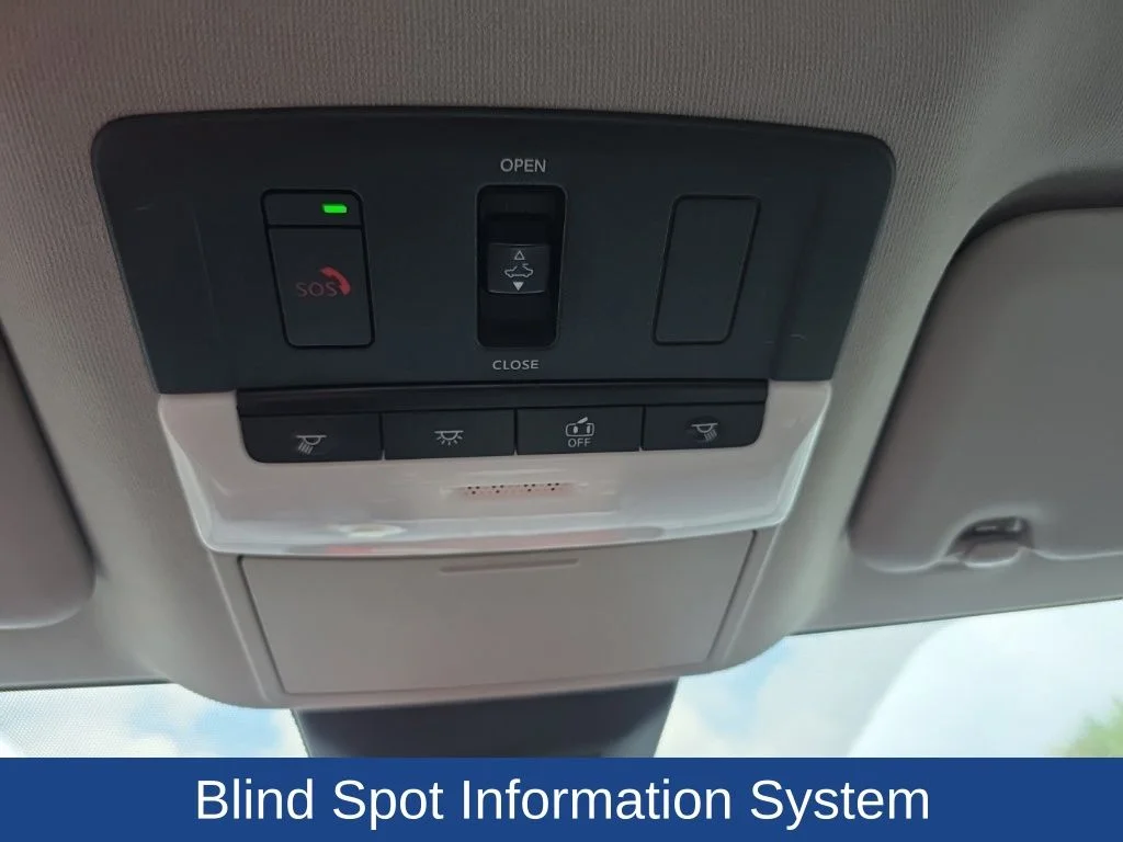 Used 2021 Gun Metallic / Super Black Nissan SR image 8