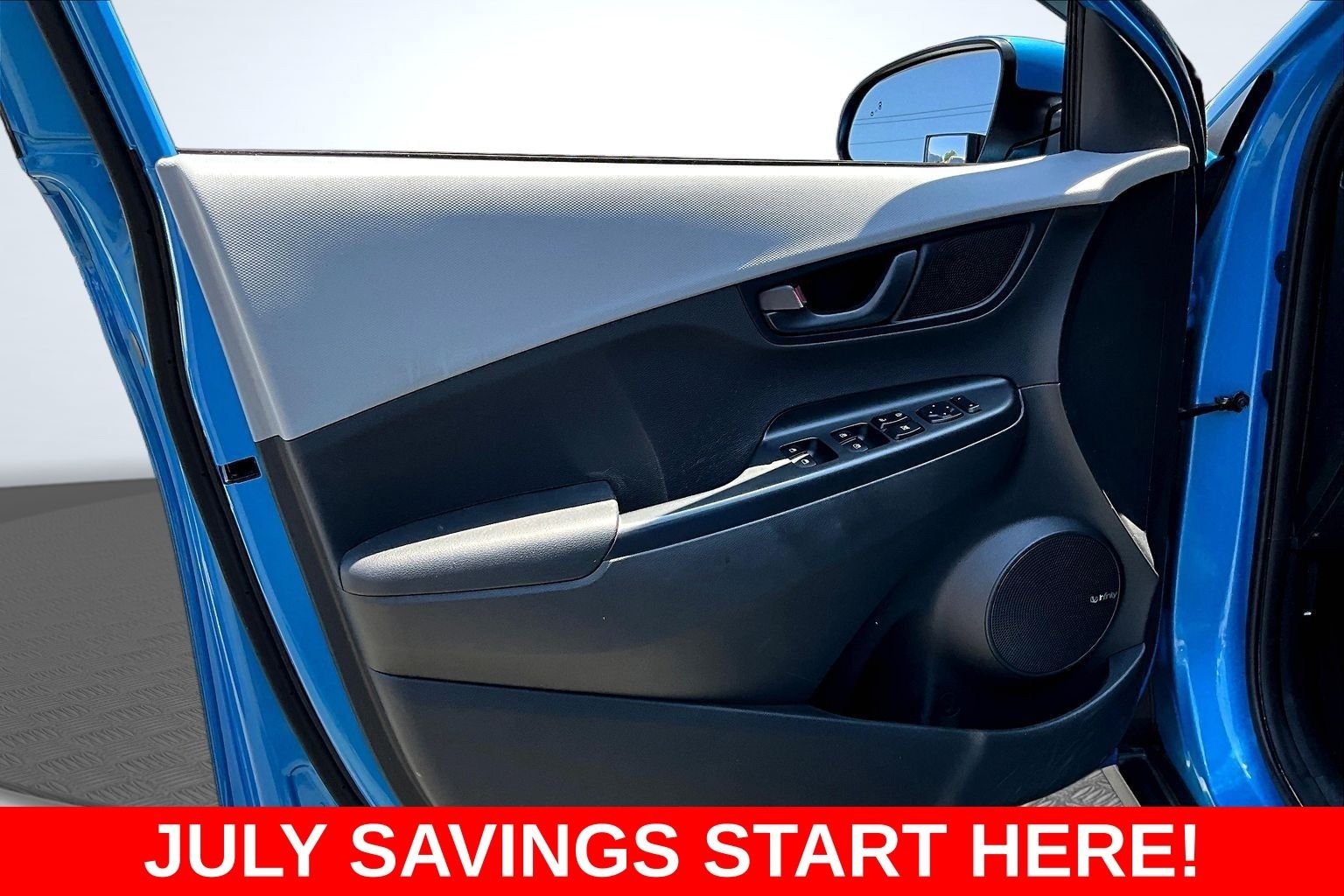 Used 2020 Blue Hyundai SEL Plus image 21