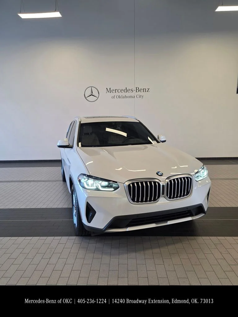 Used 2023 White BMW xDrive30i image 3