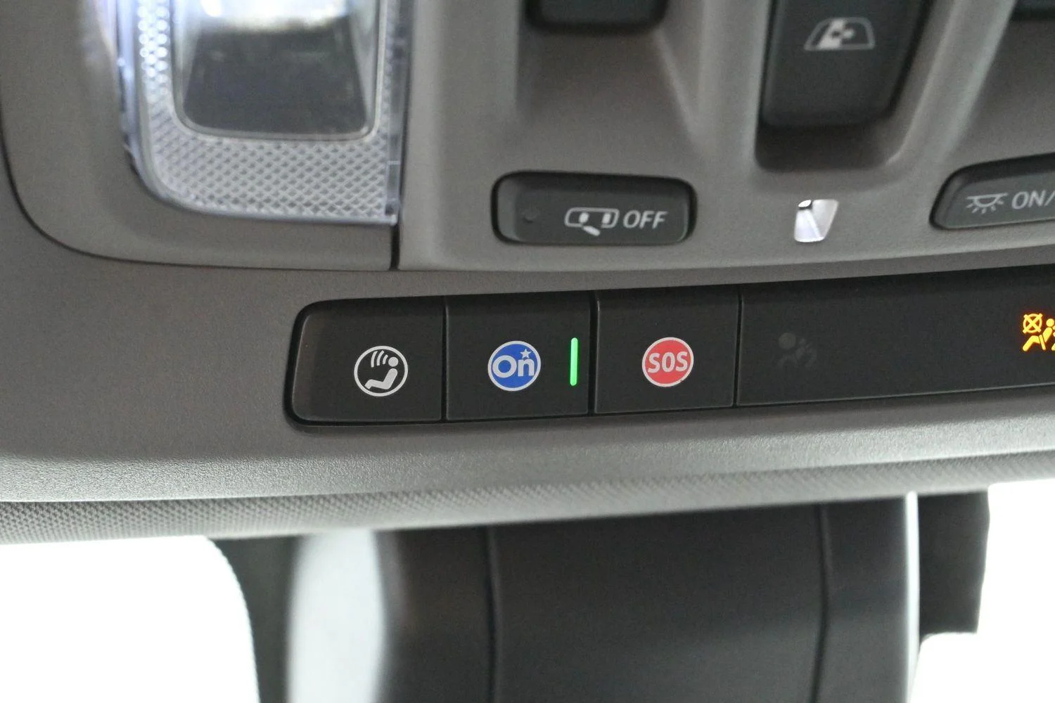 Used 2020 Onyx Black GMC Denali image 32