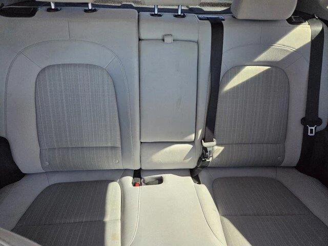 Used 2023 Lunar White Hyundai SEL image 28