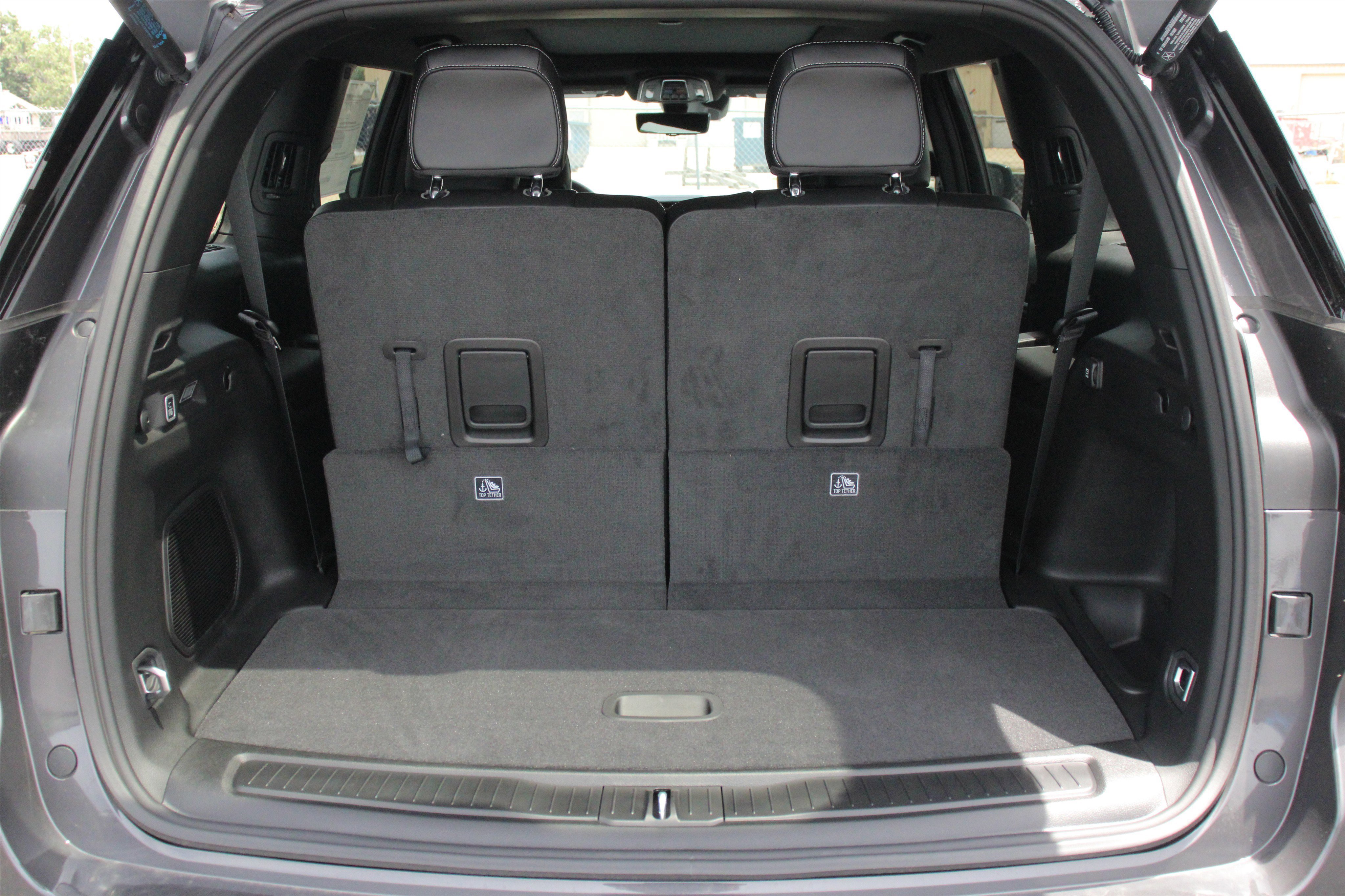 New 2026 Baltic Gray Metallic Clear-Coat Exterior Paint Jeep Limited Reserve image 28