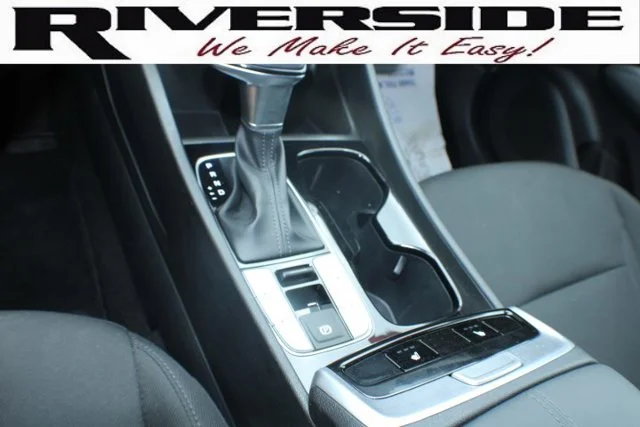 Used 2022 Phantom Black Hyundai SEL image 12