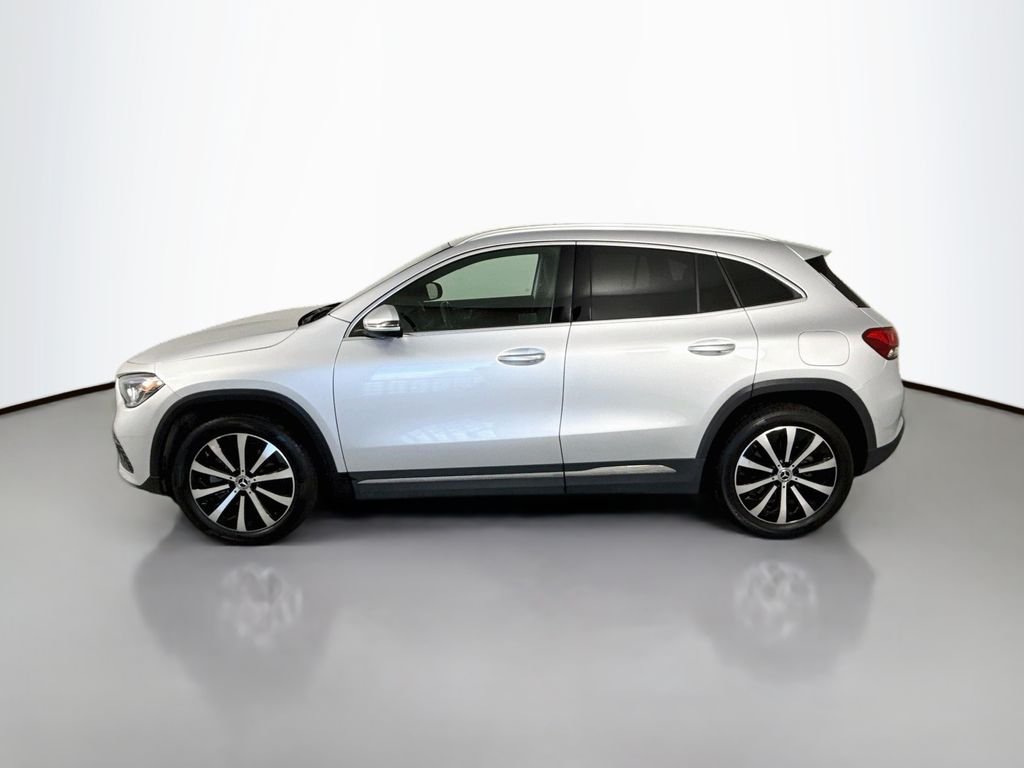 Used 2023 Silver Mercedes-Benz GLA 250 image 2