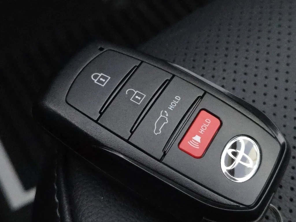 2026 Toyota Camry SE - Photo 24