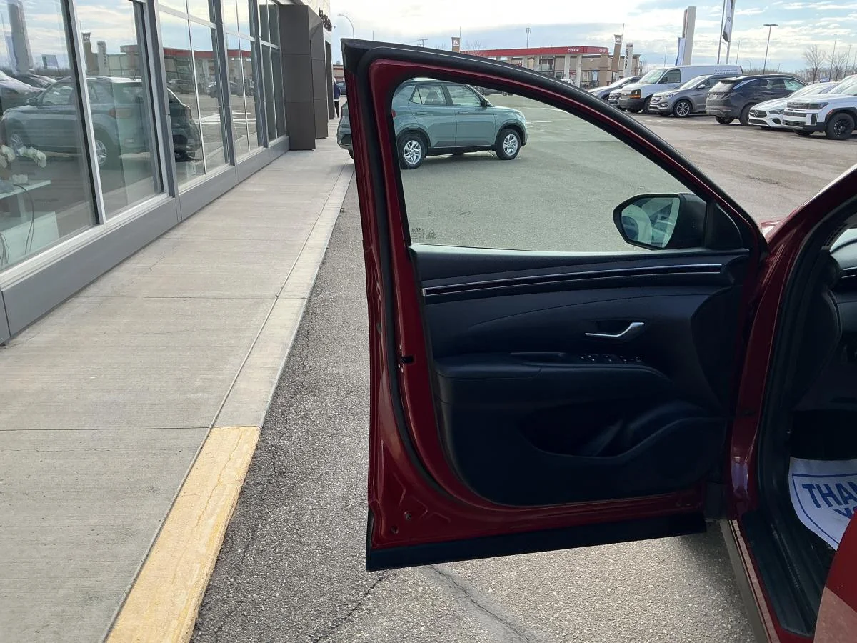 Used 2022 Red Hyundai Preferred image 16