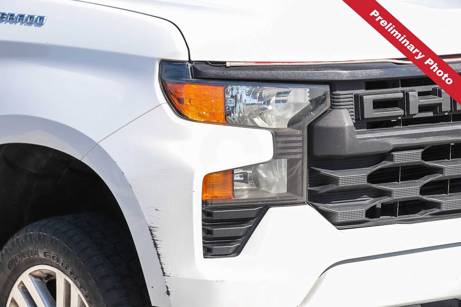 Used 2022 Summit White Chevrolet Custom image 4