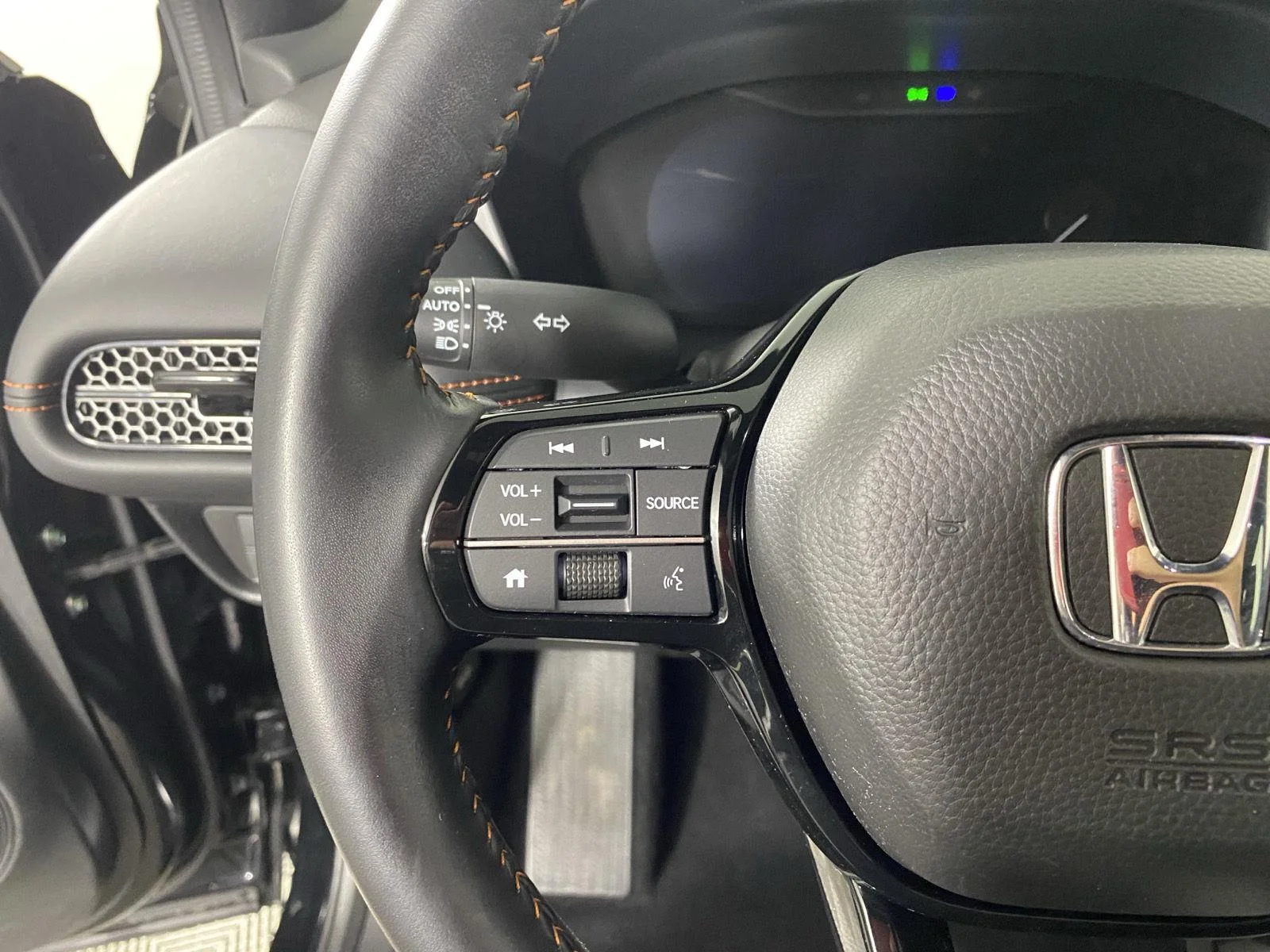 Used 2025 Crystal Black Pearl Honda Sport image 15