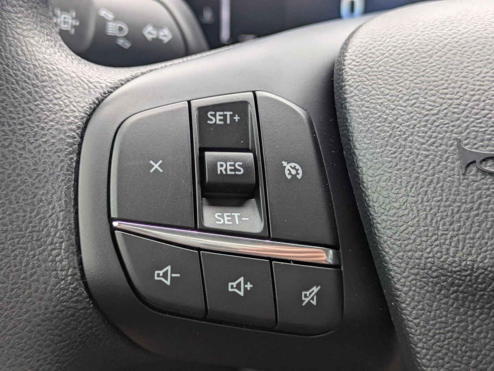 New 2026 Azure Gray Metallic Tri-Coat Ford XLT image 27