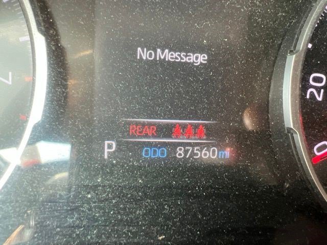 Used 2022 Silver Sky Metallic Toyota XLE image 5