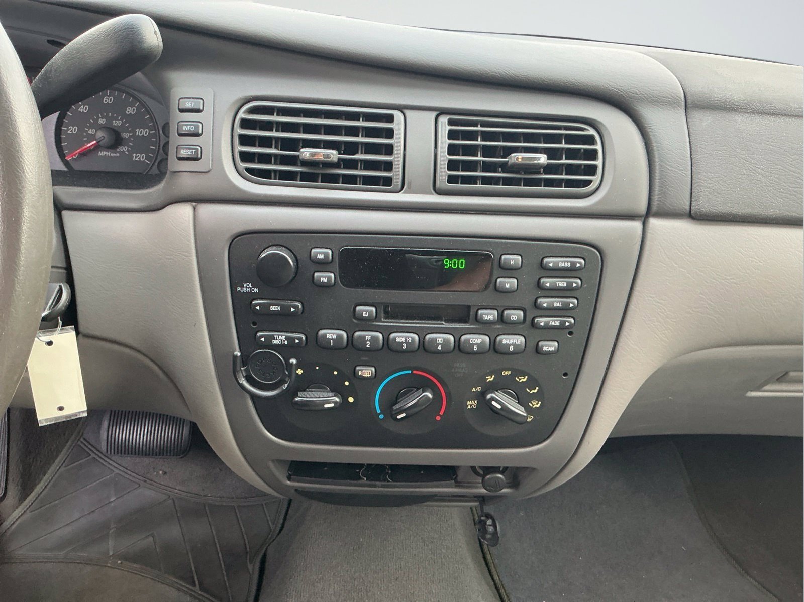 Used 2007  Ford SE image 17