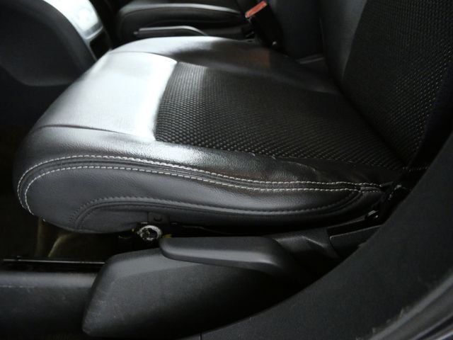 Used 2015 Gray Jeep Latitude image 15