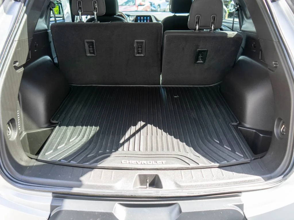 Used 2021 Silver Chevrolet LT image 29