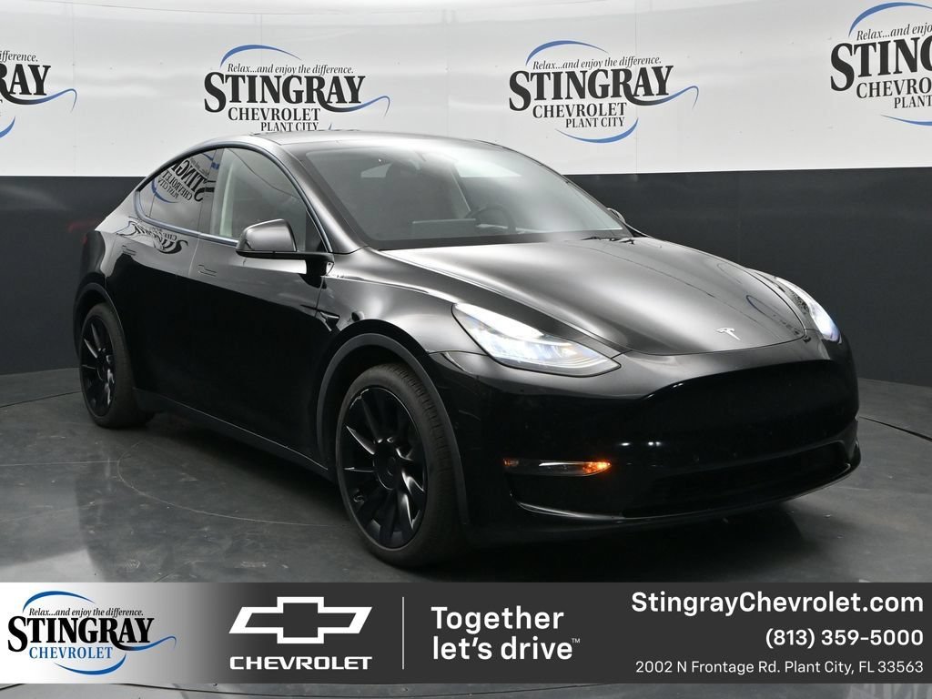 2022 Tesla Model Y Long Range Dual Motor All-Wheel Drive's photo