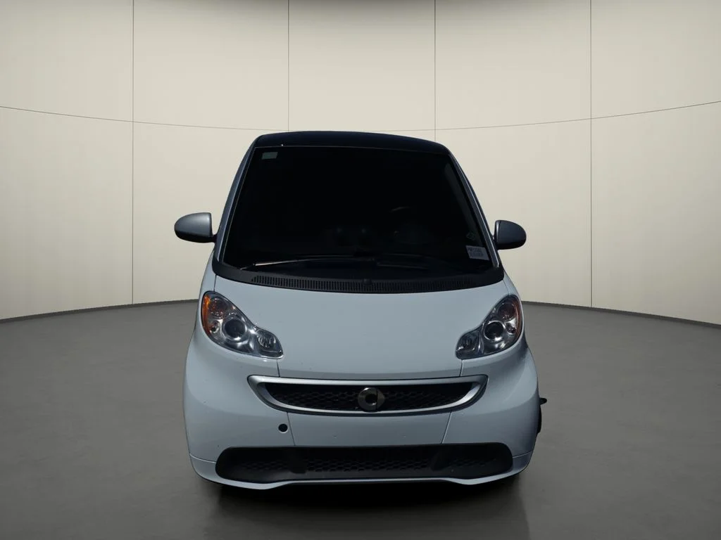 Used 2013  smart Passion image 2