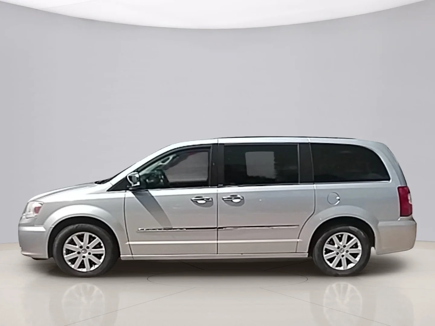 Used 2012 Silver Chrysler TOURING-L image 2