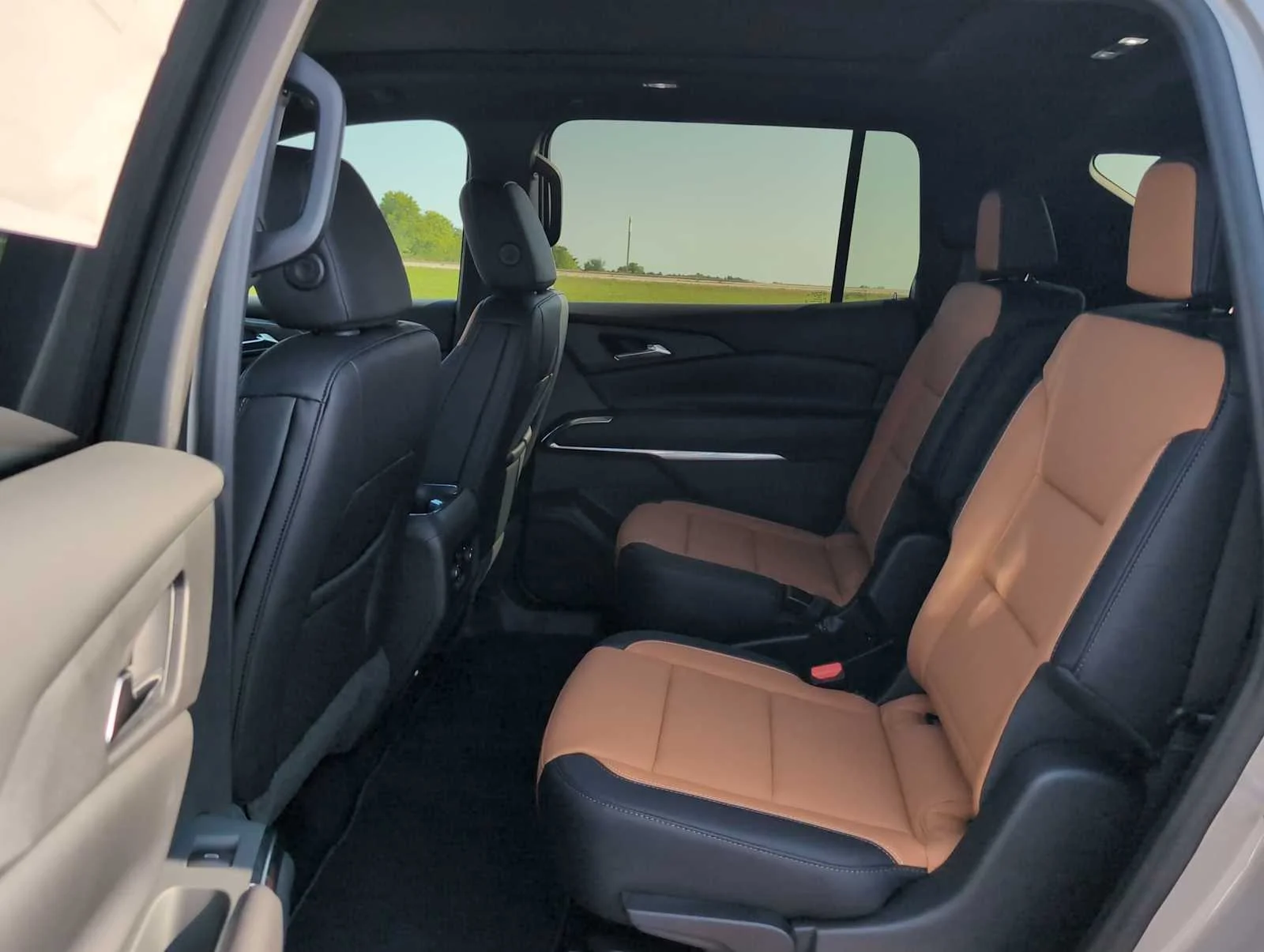 2027 Chevrolet Traverse Z71 - Photo 25