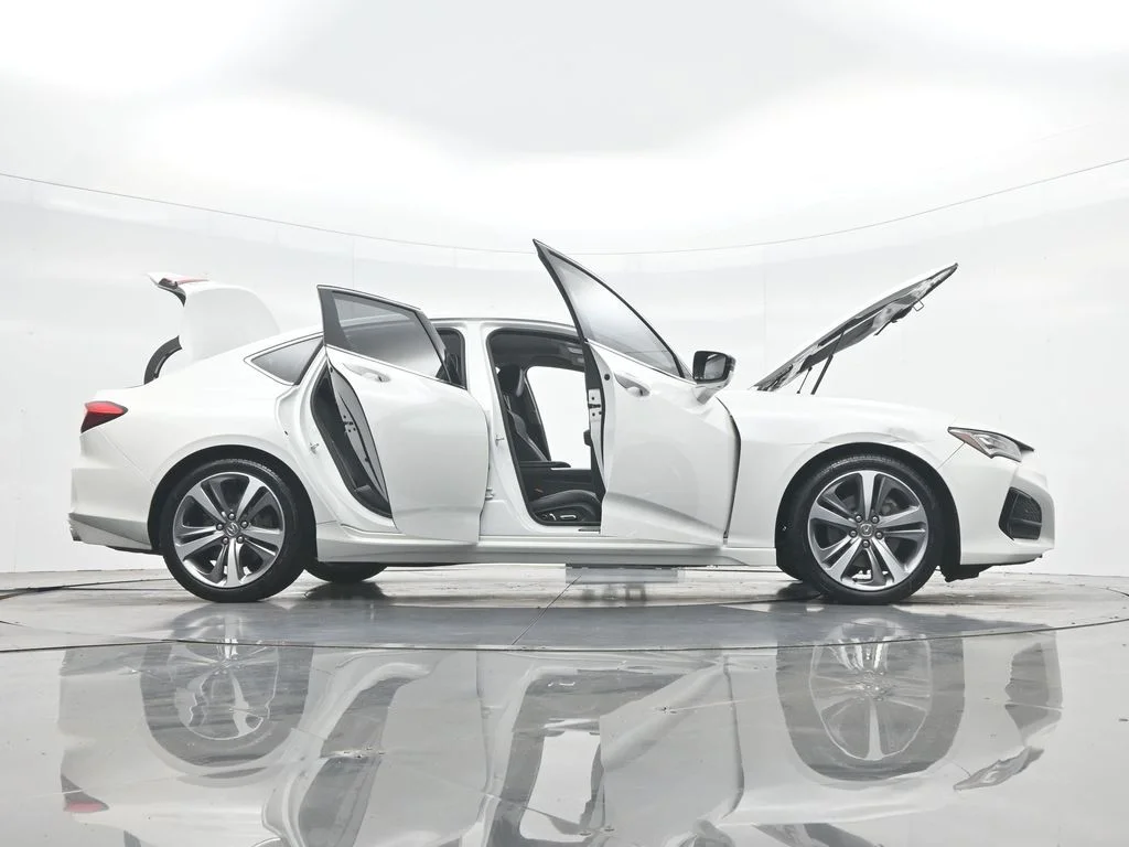 Used 2021 White Acura Advance image 52