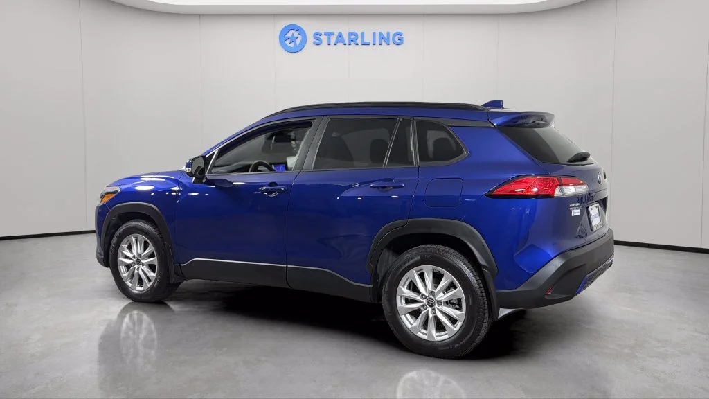 Used 2023 Blue Toyota LE image 5
