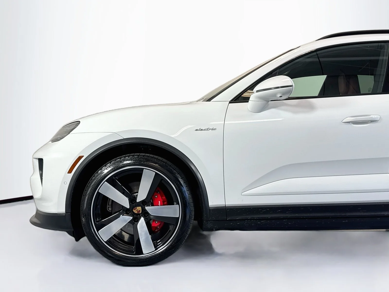 Used 2025 White Porsche Electric 4S image 28