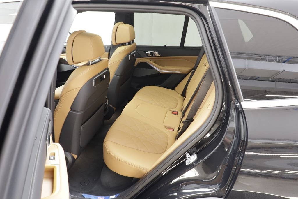 New 2026 Black Sapphire Metallic BMW xDrive50e image 16