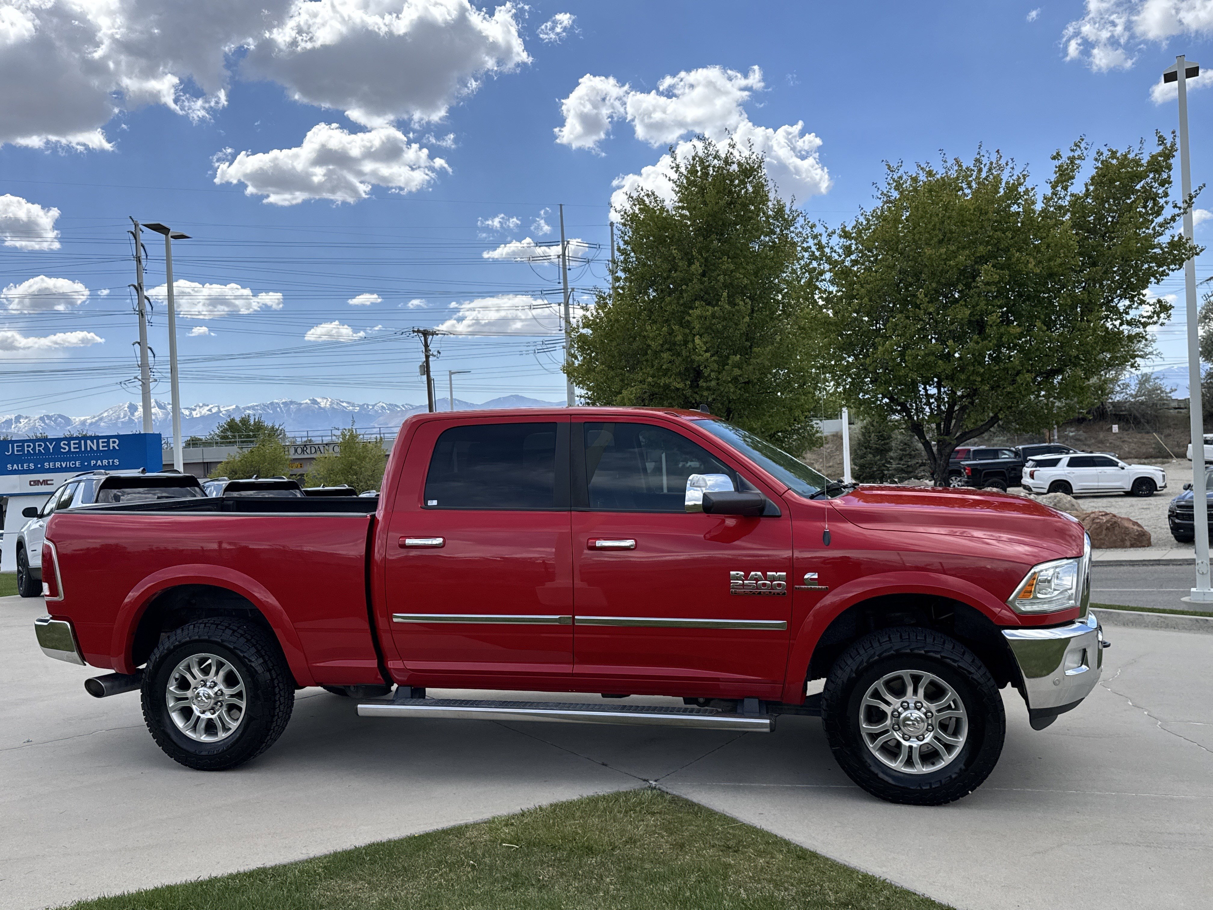 Used 2016 Flame Red Clearcoat Ram Laramie image 8