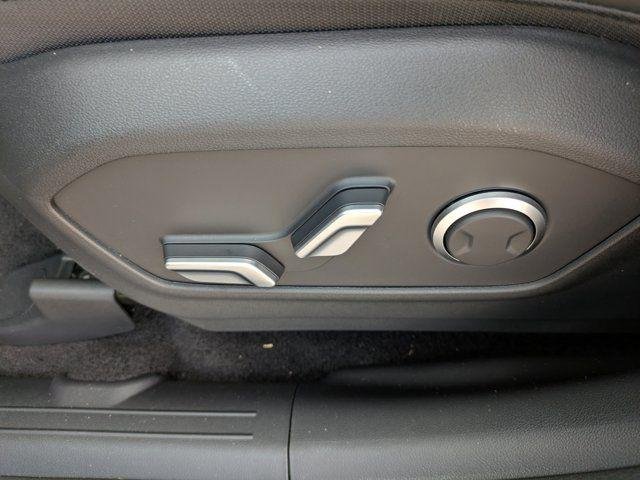 New 2026 Shimmering Silver Hyundai SEL image 45