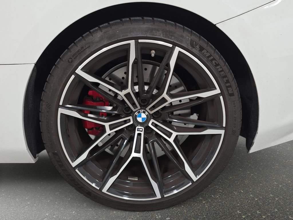Used 2024 Alpine White BMW  image 32