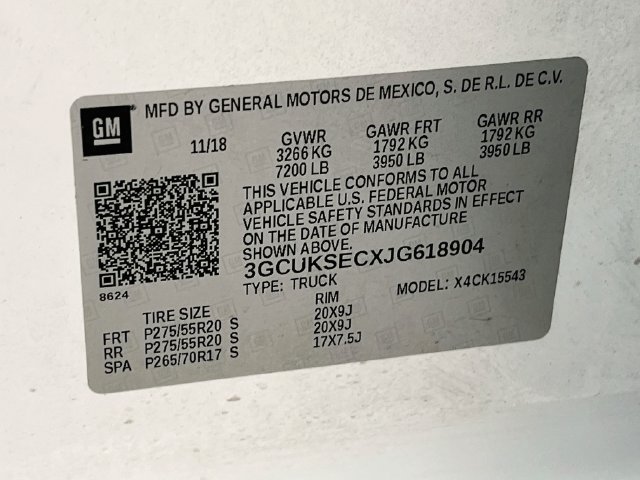 Used 2018 SUMMIT WHITE Chevrolet LTZ image 27