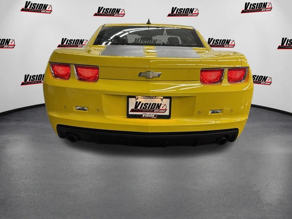 Used 2011 Yellow Chevrolet 2LT image 4