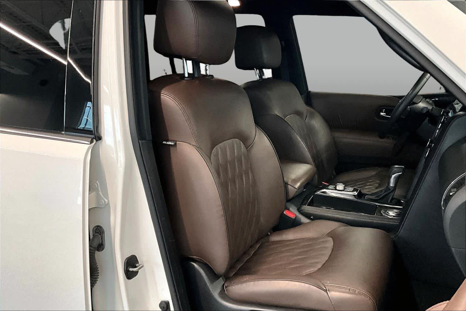 Used 2023 Aspen White Tricoat Nissan Platinum image 9