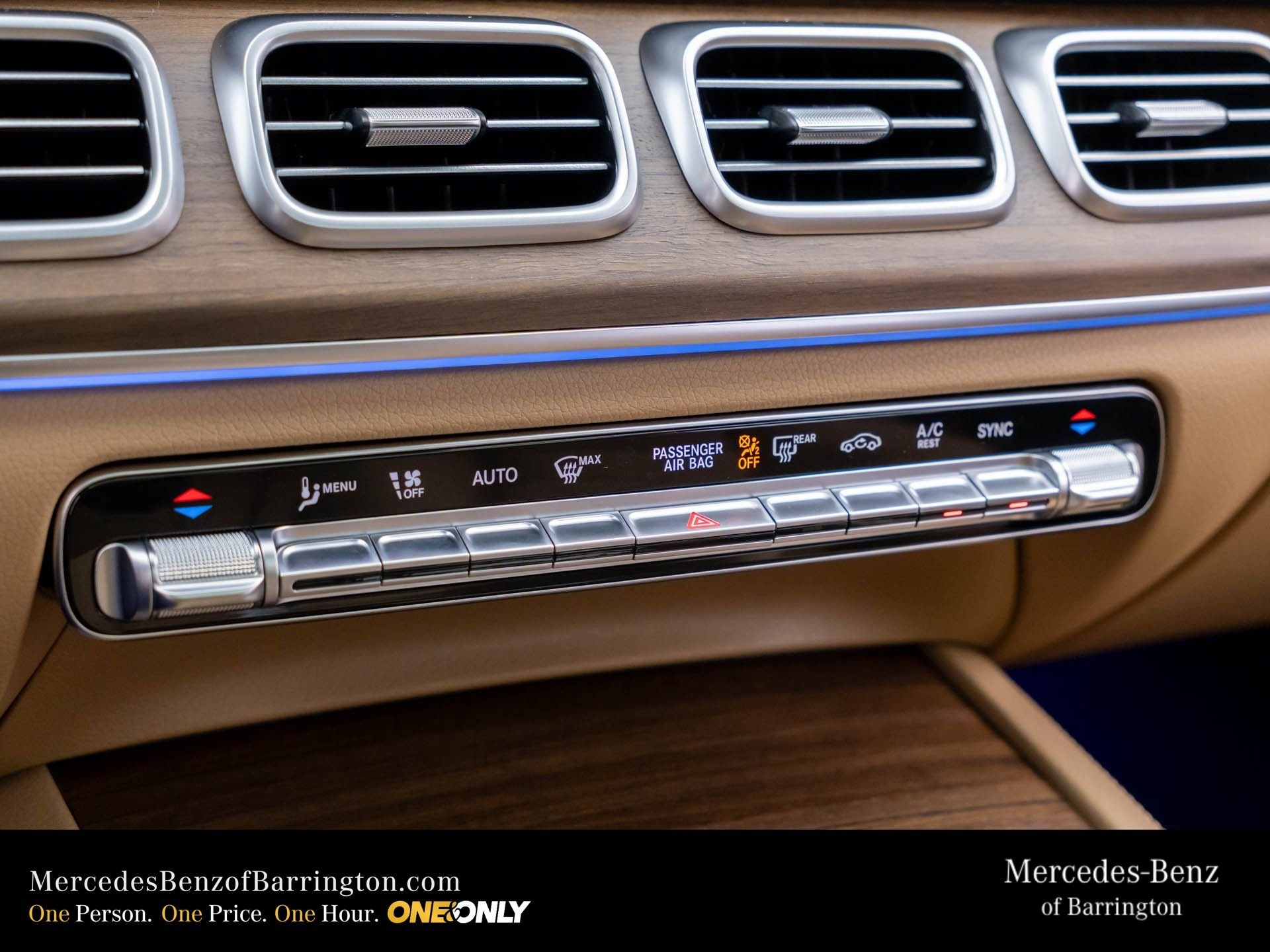 New 2026 MANUFAKTUR Moonlight White Metallic Mercedes-Benz GLE 350 image 29
