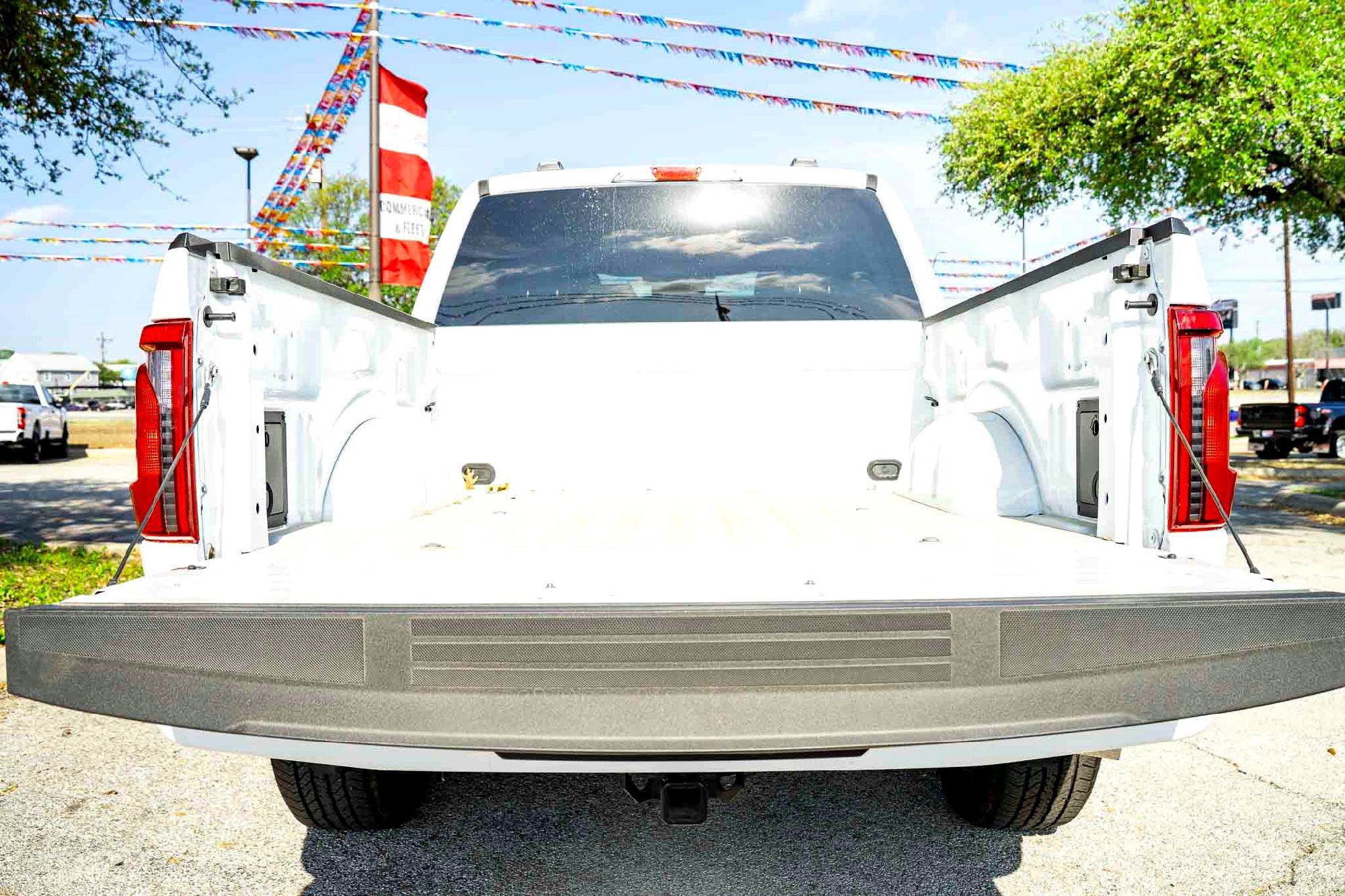 New 2025 Oxford White Ford STX image 6