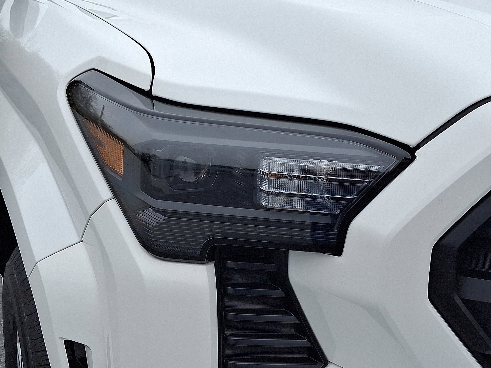 2024 Toyota Tacoma SR5 - Photo 10