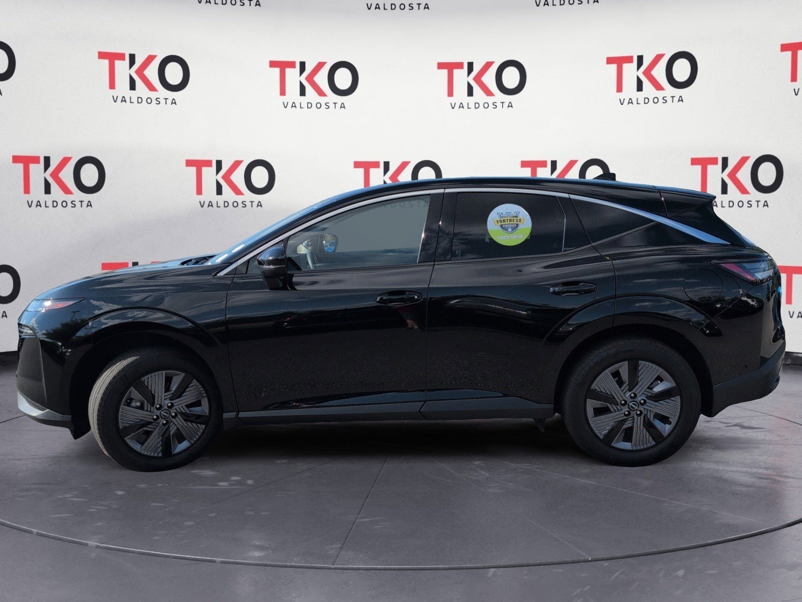 Used 2025 Super Black Nissan SL image 10