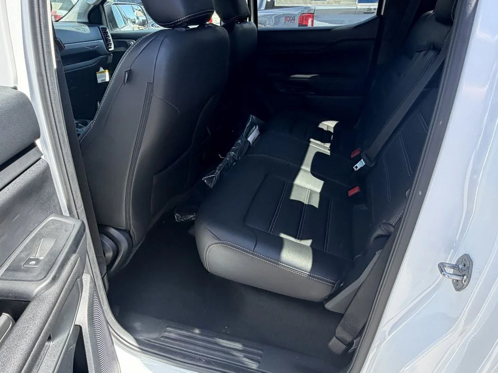 New 2025 Oxford White Ford XL image 19