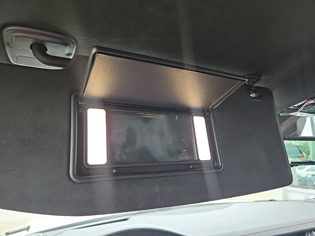 Used 2022 White Jeep Summit Reserve image 77