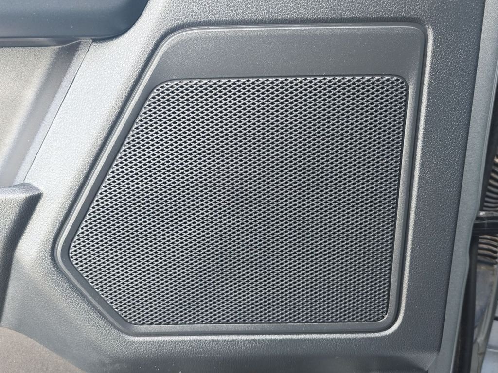 Used 2022 Silver Ford XL image 25