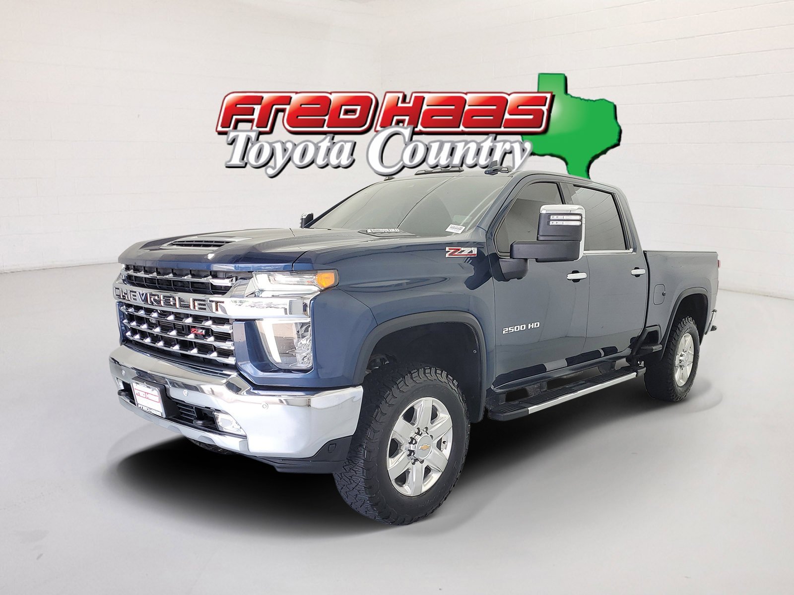 2021 Chevrolet Silverado HD LTZ 4WD Crew Cab Standard Box's photo
