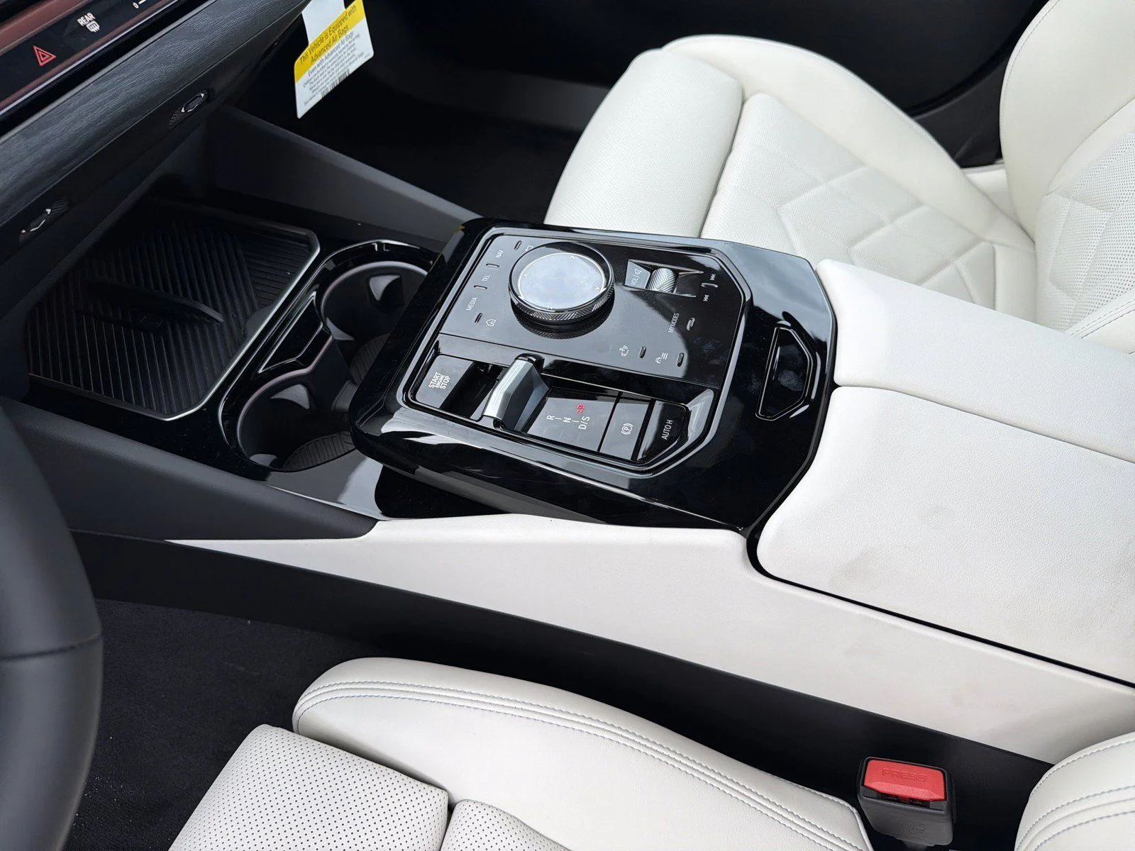 New 2027 Black Sapphire Metallic BMW 530i xDrive image 23